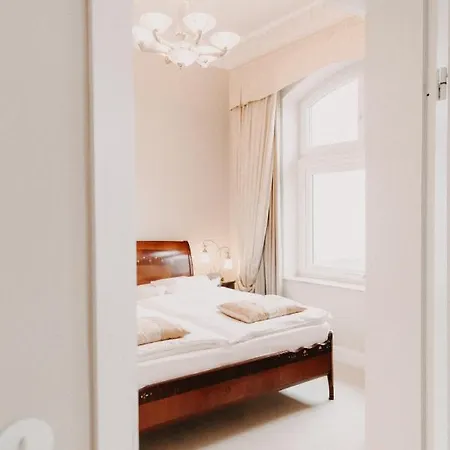 Miramar Hotel
