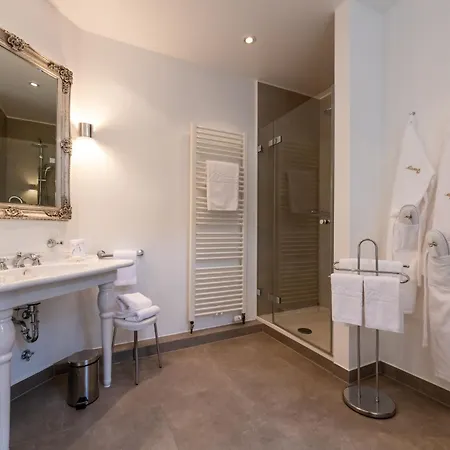 Miramar Hotel 5*